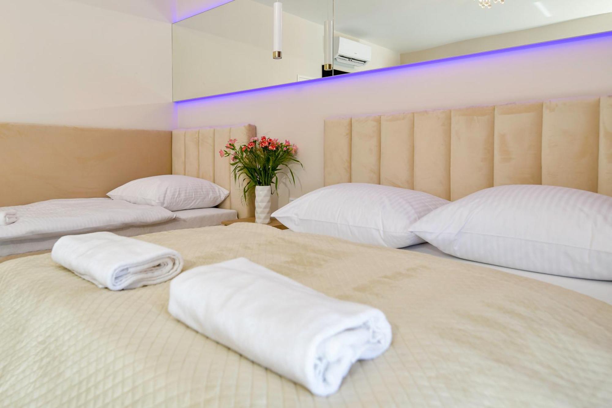 Sloneczne Wzgorze Zator Apartment Bagian luar foto