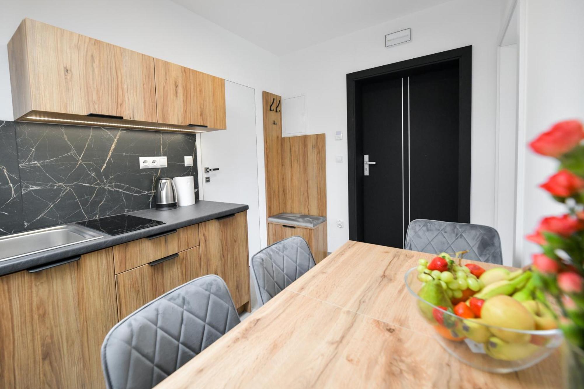 Sloneczne Wzgorze Zator Apartment Bagian luar foto