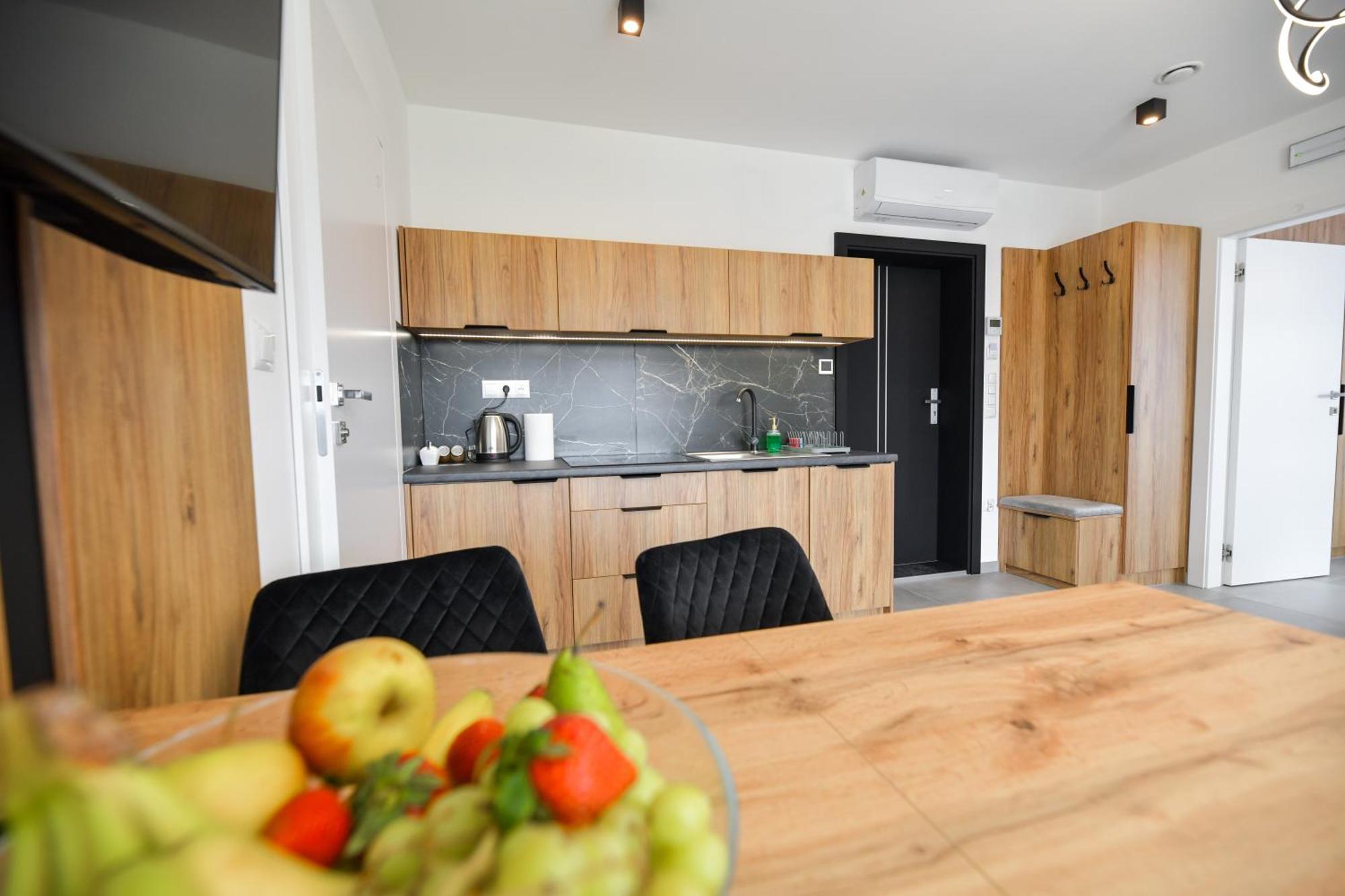 Sloneczne Wzgorze Zator Apartment Bagian luar foto