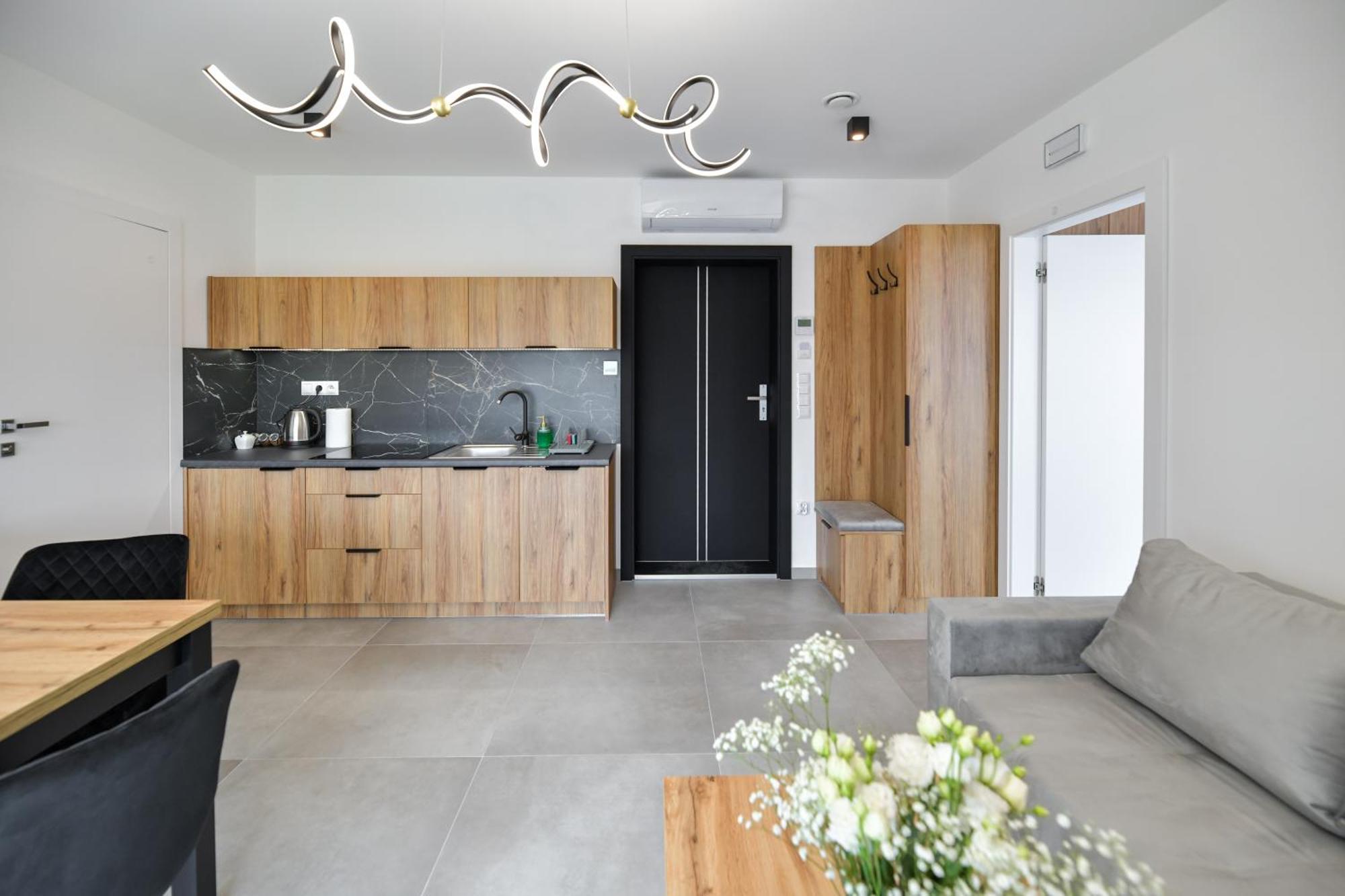 Sloneczne Wzgorze Zator Apartment Bagian luar foto